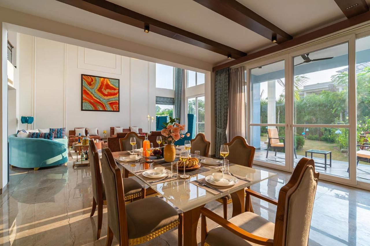 Stayvista At Serenity Farms With Pool, Lawn, Bonfire & Bbq Sohna Eksteriør bilde